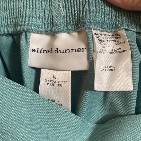 Alfred Dunner 18 Short pants NWT - Picture 3 of 6